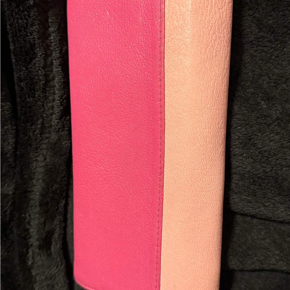 Miu Miu Pink Leather Wallet with Gold Logo - Picture 5 of 16